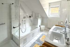Top gepflegtes Reihenmittelhaus mit Doppelgarage in VS-Villingen – Die vollständige Adresse der Immobilie erhältst du vom Anbieter., 78052 Villingen, Villingen-Schwenningen – Vorschaubild 7
