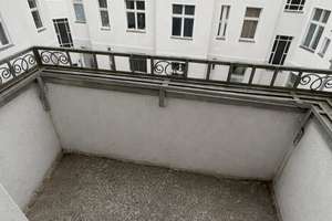 Attraktive, bezugsfreie 
1-Zimmerwohnung mit Balkon 
in begehrter Prenzlauer Berg Lage – Die vollständige Adresse der Immobilie erhältst du vom Anbieter., 10439 Prenzlauer Berg, Berlin – Vorschaubild 11