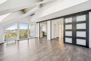 Wohnen mit Atmosphäre und Weitblick am Giersberg: 4ZKB mit EBK, Dachterrasse, Stellplatz und Garten – Edith-Langner-Straße 73, 57072 Siegen, Siegen – Vorschaubild 4