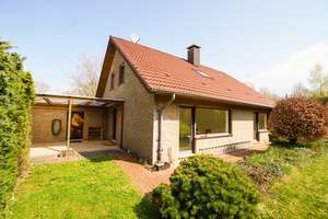 Einfamilienhaus mit Einliegerwohnung, Garten, Baugrund - Paderborn Dahl