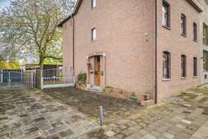 Bezugsfreies Zweifamilienhaus mit Garage und großem Süd-Garten – Aachen (Kreis) – Vorschaubild 34