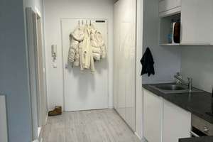 Modernes Studio mit Indoor-Pool – 1-Monats-Miete vom 1. Januar bis 1. Februar – Daphnestraße 32, 81925 Parkstadt, München – Vorschaubild 5