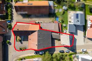 Zweifamilienhaus mit geräumigen Lagerflächen und angrenzenden Scheunen – Alb-Donau-Kreis – Vorschaubild 1