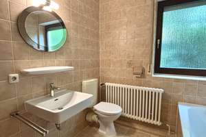 Freie 4-Zimmer-Wohnung in ruhiger Lage mit Garagenstellplatz! – 70437 Freiberg, Stuttgart – Vorschaubild 18