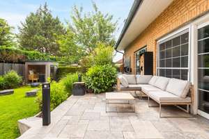 Innenpool, Sauna, Kamin, vier Bäder/WCs, Garage usw.: Fantastisches Ein-/Zweifamilienhaus in Hönow – Die vollständige Adresse der Immobilie erhältst du vom Anbieter., 15366 Hoppegarten – Vorschaubild 25