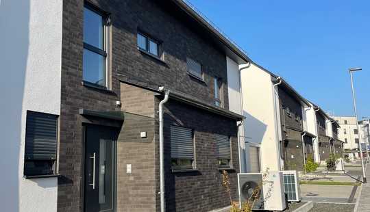 Bild von 6 bereits verkauft, 2 DHH in Rosbach vor der Höhe noch zu haben