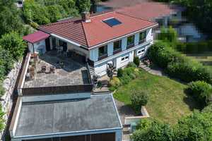 Attraktives Einfamilienhaus mit Einliegerwohnung in toller Lage von Coburg! – Coburg – Vorschaubild 1