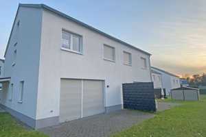 POCHERT IMMOBILIEN - Moderne große NEUBAU Doppelhaushälfte in Alsenborn – Kaiserslautern (Kreis) – Vorschaubild 1