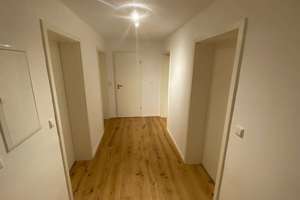 Einladendes WG-Zimmer – komplett möbliert, zentral & all inklusive – Die vollständige Adresse der Immobilie erhältst du vom Anbieter., 76131 Oststadt, Karlsruhe – Vorschaubild 3