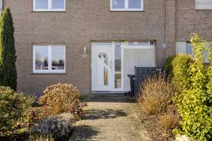 Familientraum - 138 m² Wohnfläche + DG-Potenzial + Keller| Reihenmittelhaus mit Garage in Windberg! – Die vollständige Adresse der Immobilie erhältst du vom Anbieter., 41063 Windberg, Mönchengladbach – Vorschaubild 2