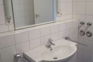 Bonn-Ippendorf ruhige Toplage, helle 3ZKDB,G-WC, großer Südwest Balkon mit schönem Ausblick – Michael-Leveilly-Str 6, 53127 Ippendorf, Bonn – Vorschaubild 14