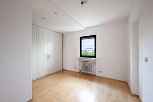 Familienwohnung mit Südwest-Balkon in ruhiger Lage – Die vollständige Adresse der Immobilie erhältst du vom Anbieter., 80992 Alt-Moosach, München – Vorschaubild 8