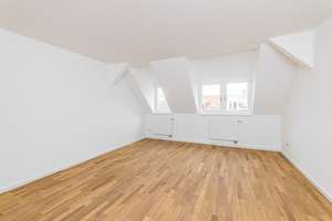 Ab sofort beziehbar: Stilvolle 3-Zimmer-DG-Wohnung über Leipzigs Dächern, in der beliebten Karli – 4275 Südvorstadt, Leipzig – Vorschaubild 3