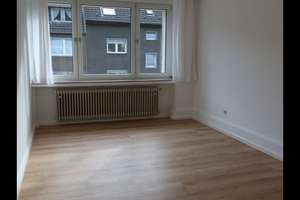 PERFEKT! Zentral, aber mit viel Grün, Erstbezug 2-Zi-Whg. nach Sanierung, EBK, Balkon, Fensterbad – 40227 Oberbilk, Düsseldorf – Vorschaubild 3