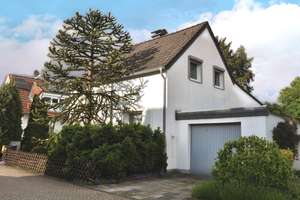 Sonniges Wohnen: charmantes EFH, 6 Zimmer, Einliegerwohnung möglich, großer Garten, Garage