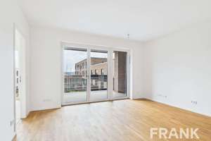 Neubau 2-Zimmer-Wohnung mit großer Loggia und Meerblick