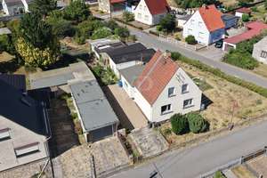 Großes Einfamilienhaus in Lauchhammer  mit viel Potenzial zur Selbstentfaltung – Die vollständige Adresse der Immobilie erhältst du vom Anbieter., 1979 Lauchhammer – Vorschaubild 1