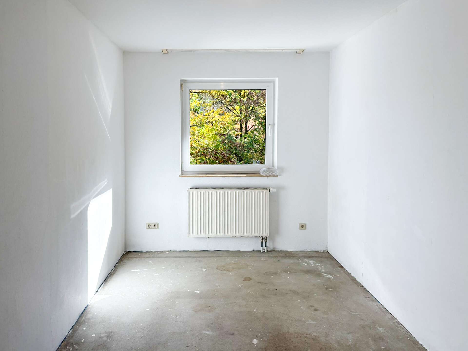 Immobilie in Mittelhof - Renovierungsbedürftige Eigentumswohnung mit zwei Balkonen und Stellplatz in zentraler Lage! - Bild 8