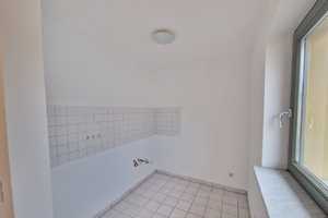 Gemütliche Dachgeschosswohnung mit Balkon nähe der Goethe-Anlagen! – Immermannstrasse 34, 39108 Magdeburg – Vorschaubild 4