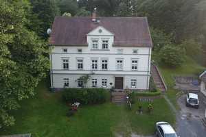 Traumhaftes Mehrfamilienhaus mit wunderschöner Parkanlage – Görlitz (Kreis) – Vorschaubild 1