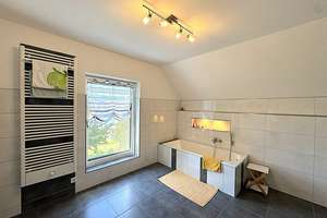 Traumhaus sucht neue Familie !
Kernsaniertes und modernes EFH mit Kaltwintergarten und großem Garte – Die vollständige Adresse der Immobilie erhältst du vom Anbieter., 85296 Rohrbach – Vorschaubild 19
