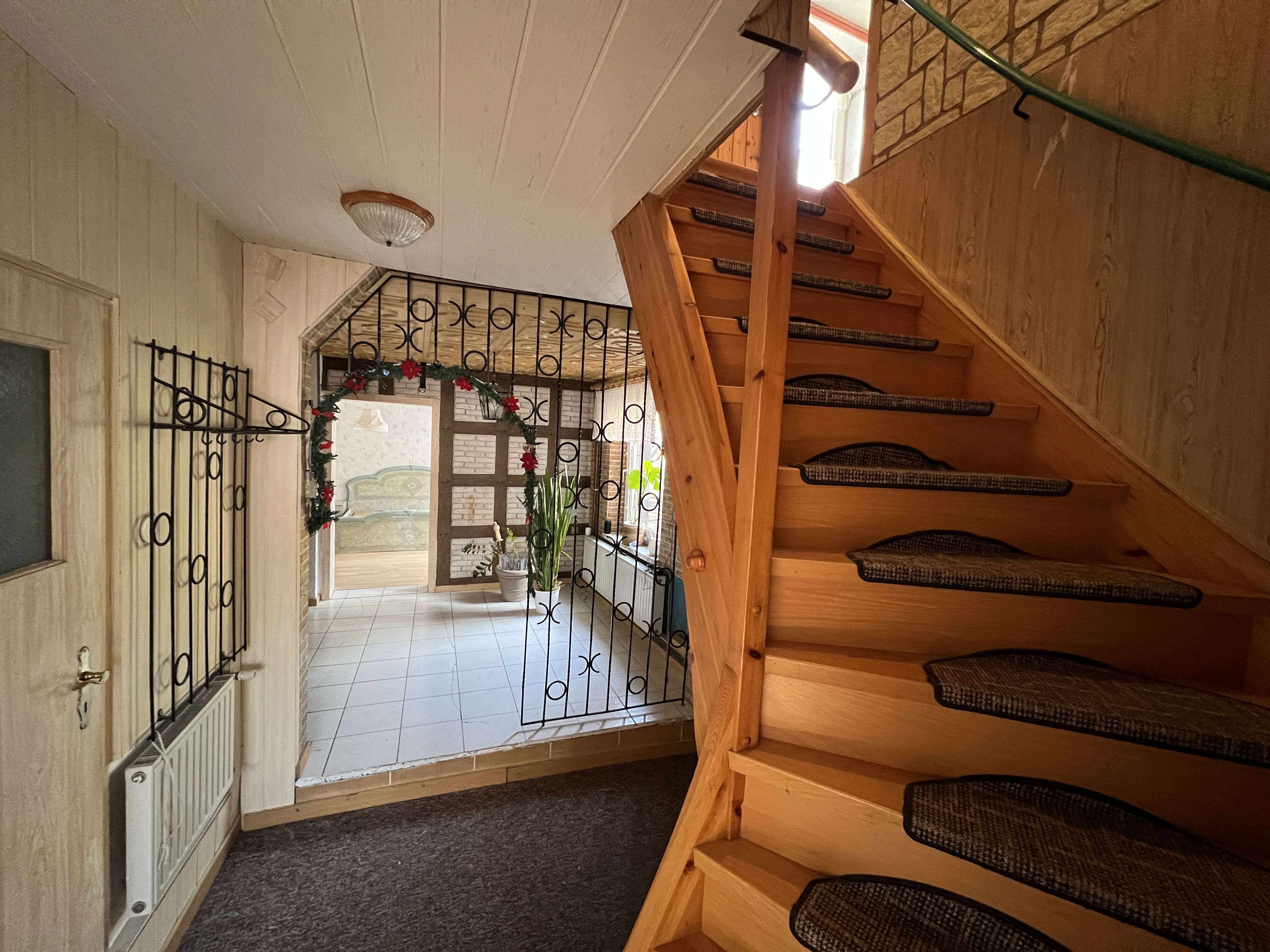 Immobilie in Lutherstadt Eisleben - Charmantes Einfamilienhaus mit Renovierungspotenzial, Kaminöfen & Glasfaser in Bischofrode - Bild 10