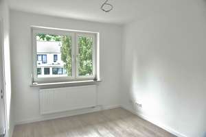 Familienfreundliches modernisiertes 4-Zimmer Reihenhaus – 22459 Schnelsen, Hamburg – Vorschaubild 3