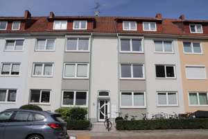 2-Zimmer-Wohnung mit Essküche im DG  in der Meyerstraße