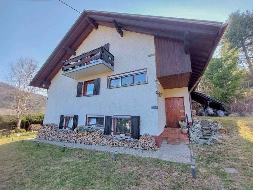 Immobilie in St. Blasien - Vermietung oder Verkauf: Schwarzwaldresidenz nahe der Schweizer Grenze mit Blick auf die Bergland... - Bild 0