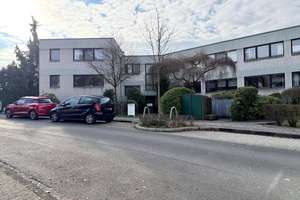 Natur trifft Platz - 4 Zimmerwohnung mit Sonnenbalkon