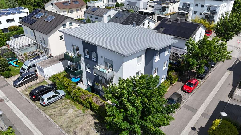 Immobilie in Untereisesheim - Kapitalanlage mit Aussicht! (DG, re.)
ca. 75,10 m² Wfl.,
4,10 % Rendite, 
12.650,-- € p. a.,
Mie - Bild 1