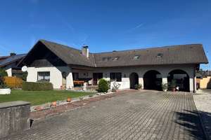 Großes Zweifamilienhaus in Klosterlechfeld - Top Lage – Die vollständige Adresse der Immobilie erhältst du vom Anbieter., 86836 Klosterlechfeld – Vorschaubild 1