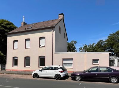 Vierfamilienhaus mit 2 bezugsfreien Wohnungen im Zentrum