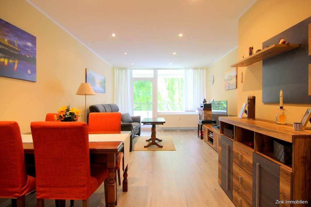 Attraktive 3-Zimmer-Wohnung mit Loggia, Stellplatz und Gäste-WC in gewachsener Wohnlage
