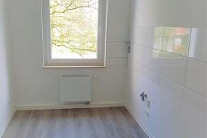 Modernisierte 3-Zimmerwohnung mit Balkon in Hannover-Herrenhausen – Herrenhäuser Str. 112, 30419 Herrenhausen, Hannover – Vorschaubild 2