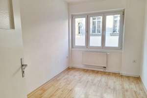 Freie 2-Zimmer-Wohnung inmitten der Südstadt – Die vollständige Adresse der Immobilie erhältst du vom Anbieter., 76137 Südstadt, Karlsruhe – Vorschaubild 2