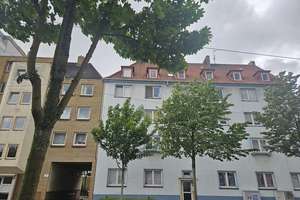 Zuhause ist: Charmante 2-Zimmer-Dachgeschosswohnung in Geestemünde mit Balkon