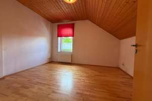 Geräumige 4,5-Zimmer-Wohnung mit Garten und Einbauküche in Gladbeck – Kirchhellener Str. 38, 45966 Gladbeck – Vorschaubild 11