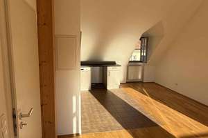 **Provisionsfrei**Wohnen zwischen Eisernem Steg und Arnulfplatz**Dachgeschoss im Altbau – Rehgäßchen 3, 93047 Innenstadt, Regensburg – Vorschaubild 18