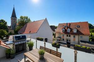 Gepflegte 5 Zimmer Maisonettewohnung in ruhiger Lage
