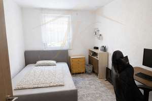 Dreifamilienhaus mit Gewerbeeinheit und zugehörigen Stellplätzen – Die vollständige Adresse der Immobilie erhältst du vom Anbieter., 72172 Sulz am Neckar – Vorschaubild 5