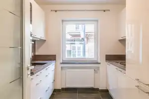 NEU ! *Paul & Partner* DIESE EINHEIT BIETET VIEL! EINBAUKÜCHE, STELLPLATZ & EIGENER GARTEN ! – Wiesbaden – Vorschaubild 6