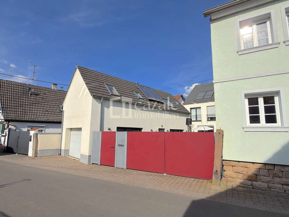 Straßenansicht Garage