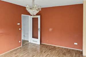 Bezugsfrei, gut geschnitten, zentral gelegen – 2-Zimmer-Wohnung mit Potenzial in Nürnberg – Die vollständige Adresse der Immobilie erhältst du vom Anbieter., 90443 Gugelstraße, Nürnberg – Vorschaubild 3