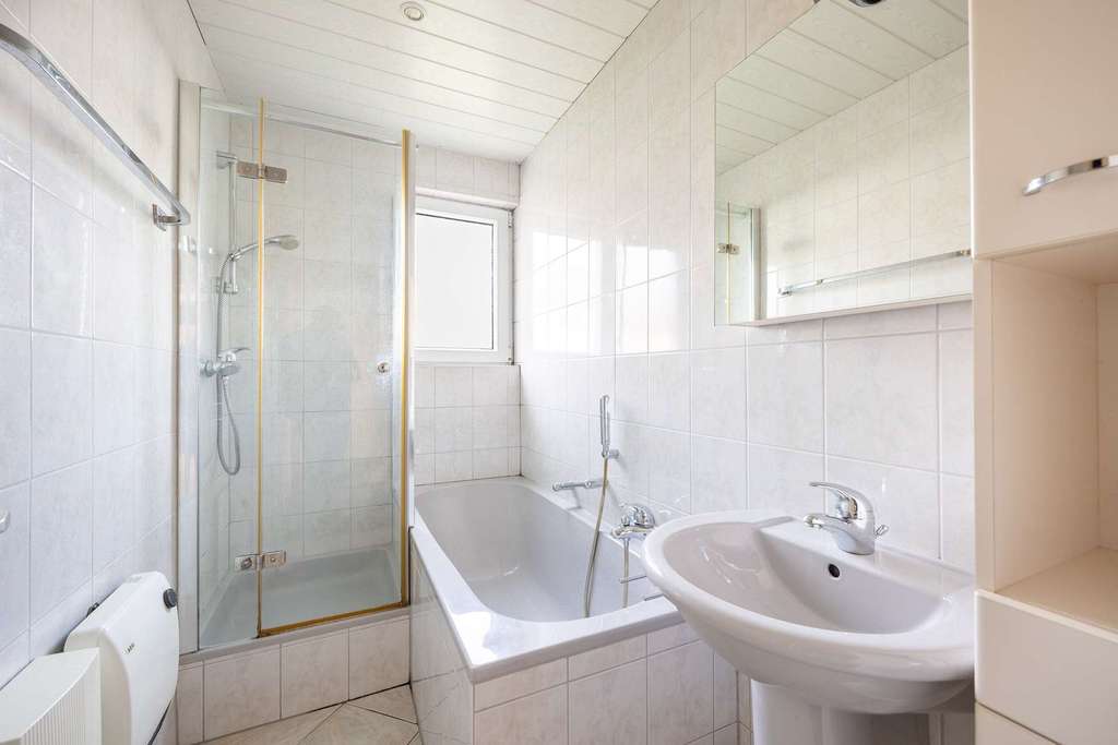 Immobilie in Walheim - WEITBLICK: zwei Häuser zum Preis von einem Haus! - Bild 3