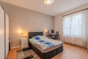 Traumhafte  3,5 Zimmer Wohnung mit schönen Stilelementen am Fuße der malerischen Weinberge – Raichbergstraße 11, 70329 Obertürkheim (Ortsteil), Stuttgart – Vorschaubild 4