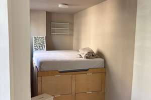 Wohnen mit Charakter: 1,5-Zimmer-Apartment in Köln-Neuehrenfeld – Liebigstraße 145, 50823 Neuehrenfeld, Köln – Vorschaubild 2