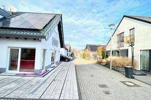 Freistehendes Einfamilienhaus inkl. Küche in Sackgasse (keine Durchfahrtsstraße)Wärmepumpe/PV-Anlage