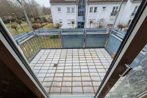 FREI!  Top Lage bei Siemens mit Balkon und EBK