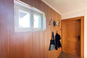 Zentrales Zweifamilienhaus mit großem Garten und drei Garagen in Nähe des Chiemsees – Rosenheim (Kreis) – Vorschaubild 13